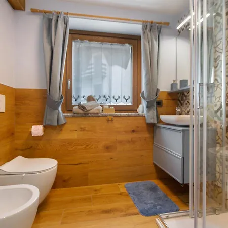 La D'emilie - Romantic * فالتورنيتش